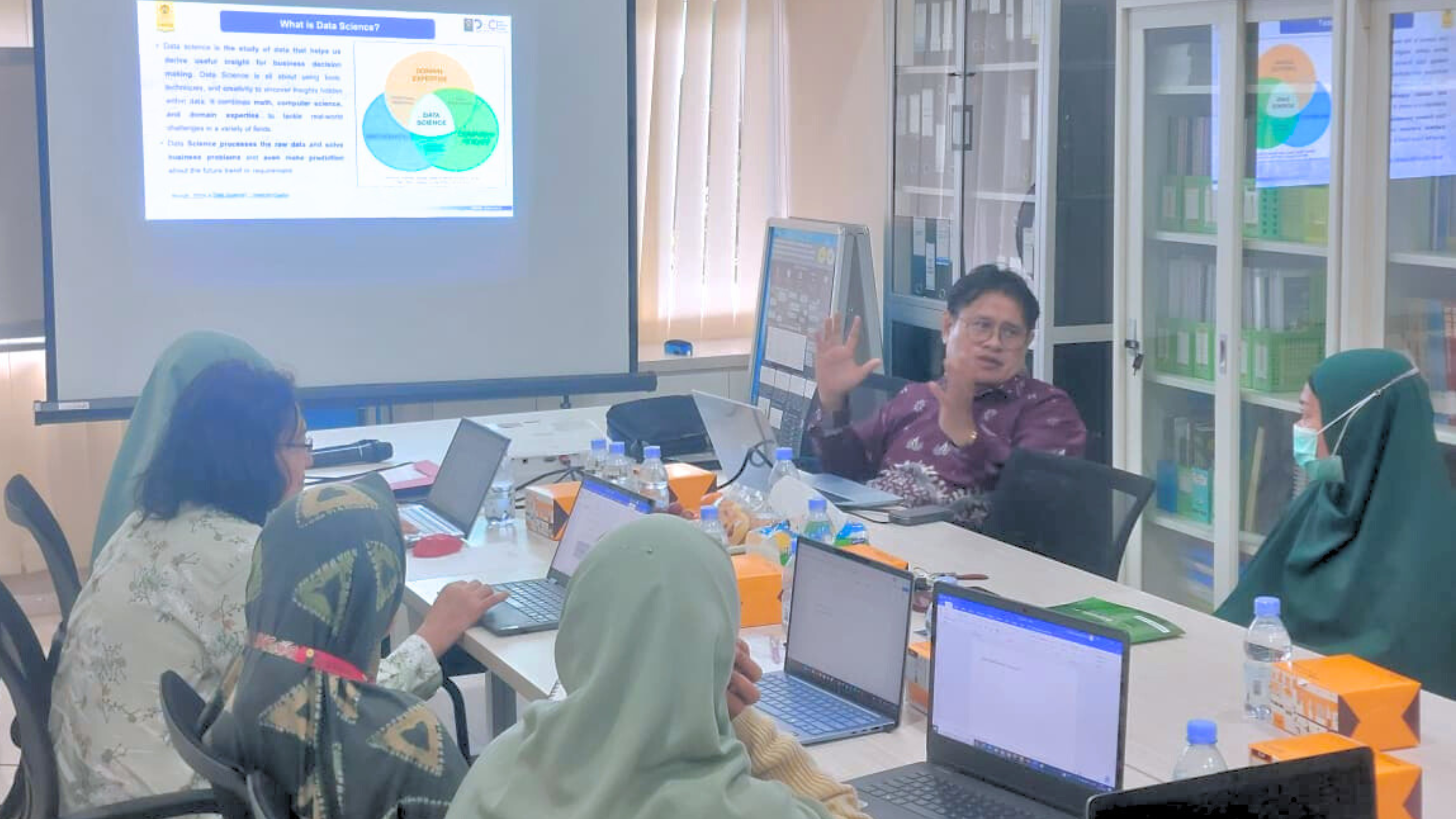 Lokakarya Perumusan VMTS Dan Kurikulum Berbasis OBE